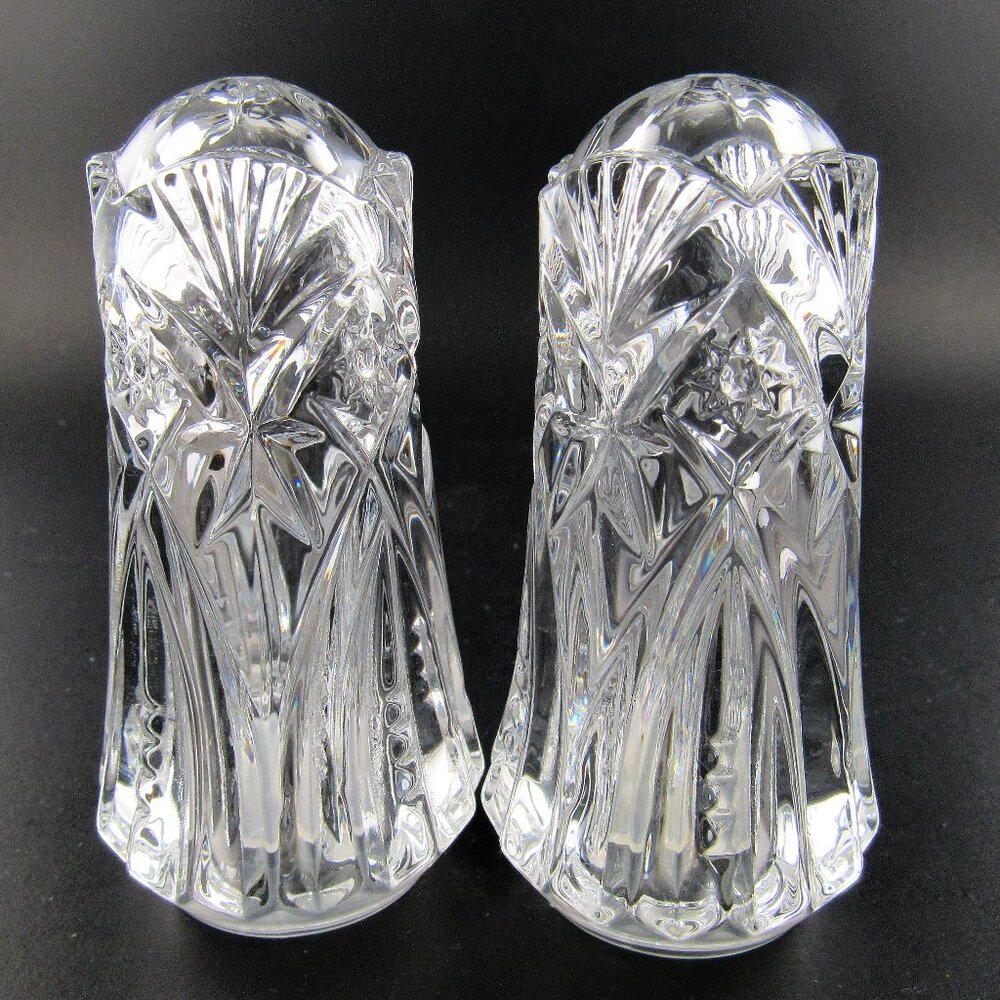 VINTAGE CRYSTAL GLASS SALT & PEPPER SHAKERS SET (E36)